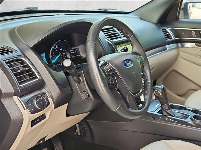 Used 2018 Ford Explorer Limited w/ Equipment Group 301A FWD image 10