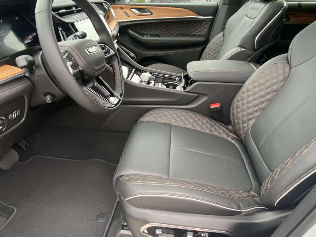 New 2026 Jeep Grand Cherokee Summit w/ Obsidian Package AWD/4WD image 42