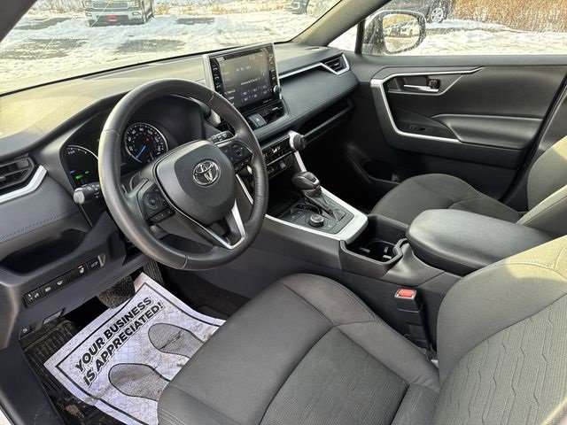 Used 2022 Toyota RAV4 SE image 10