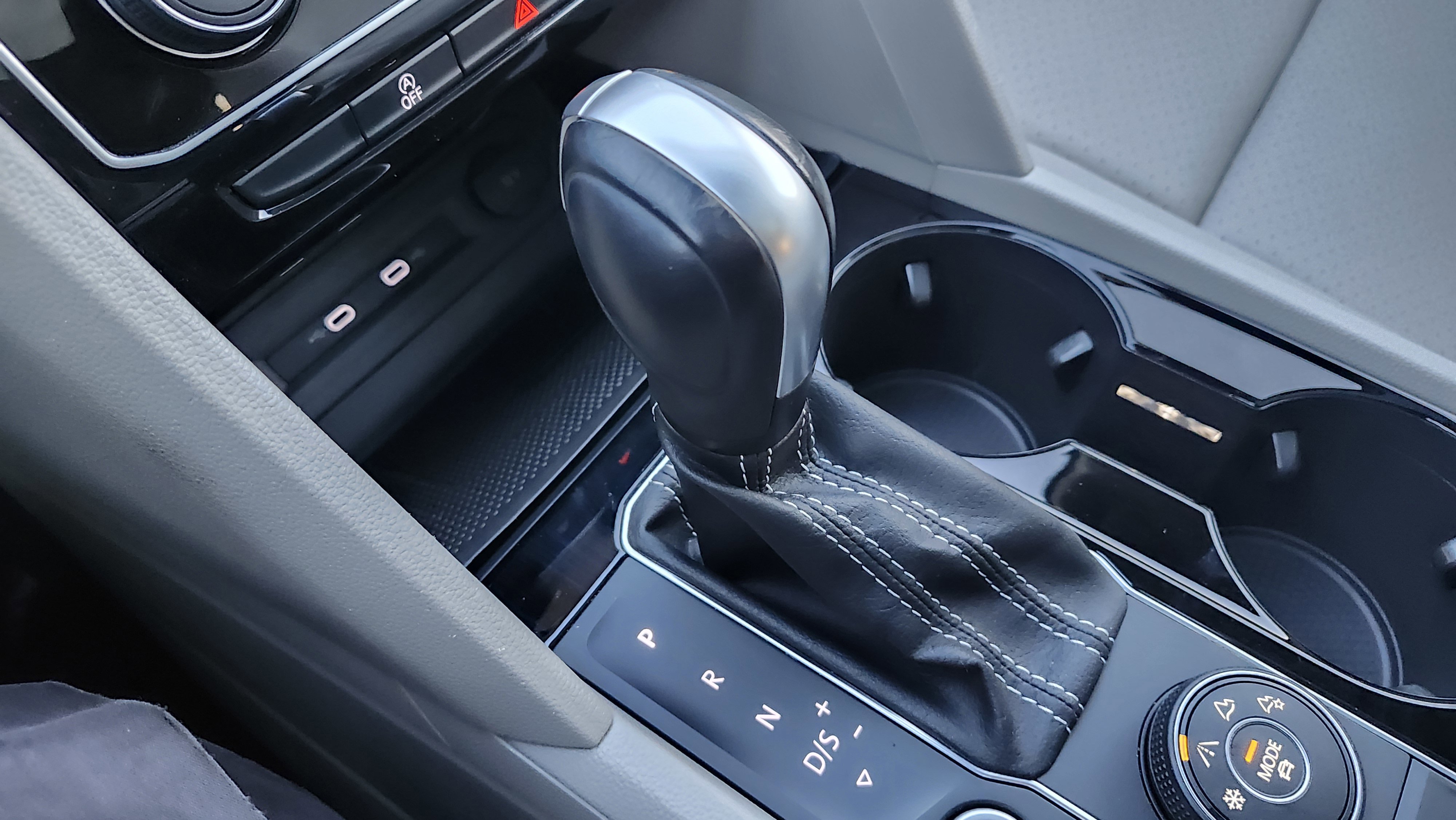 Used 2021 Volkswagen Atlas SEL image 37