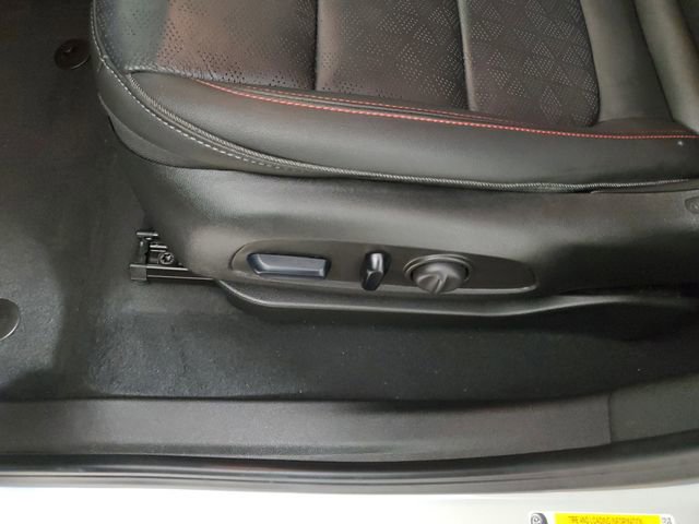 Used 2023 Chevrolet Bolt EUV Premier w/ Redline Edition image 22