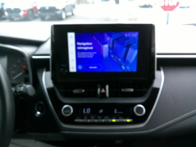 Used 2025 Toyota Corolla Hatchback w/ SE Package image 19