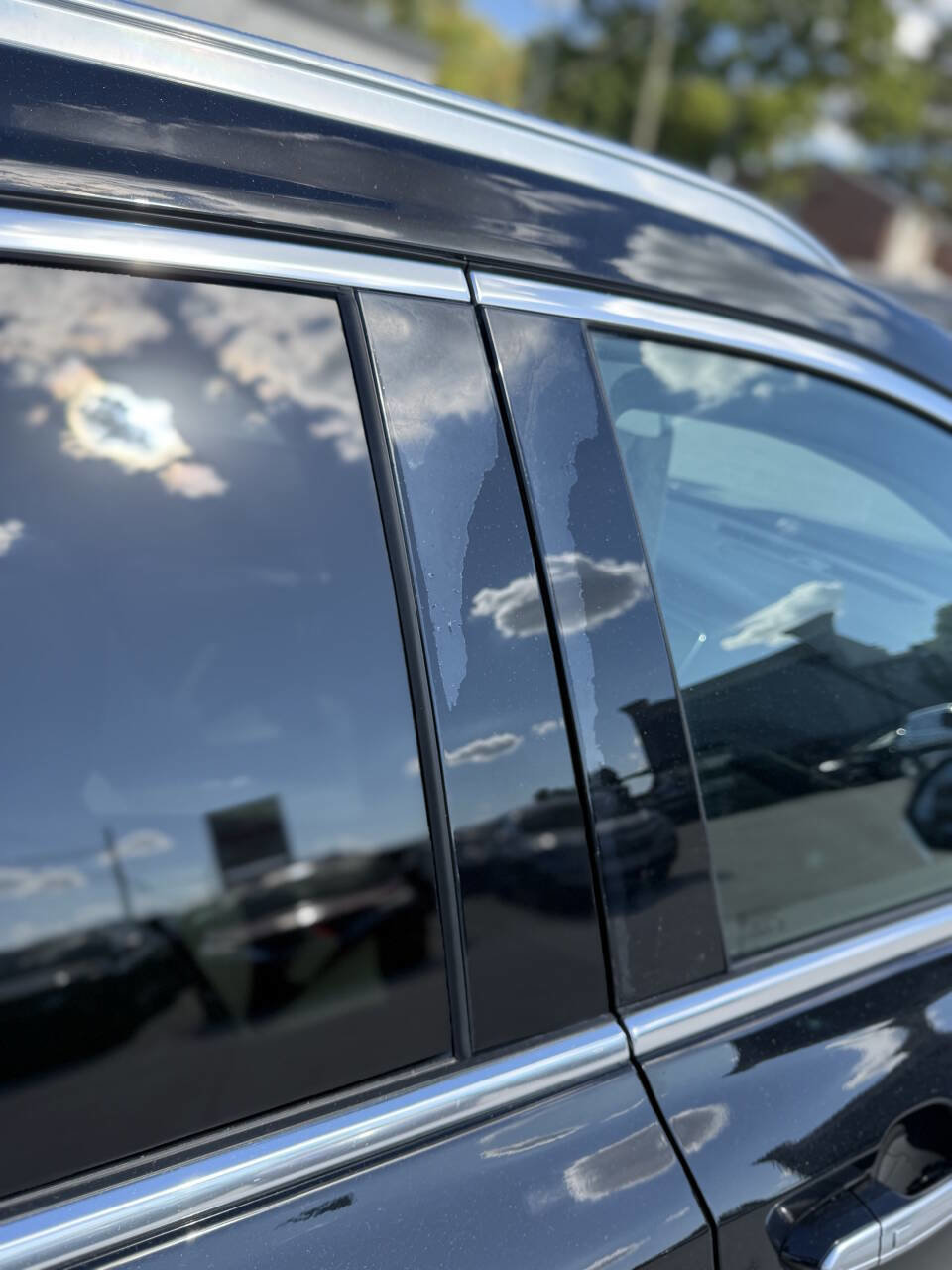 Used 2019 Cadillac XT4 Luxury w/ Cold Weather Package image 7