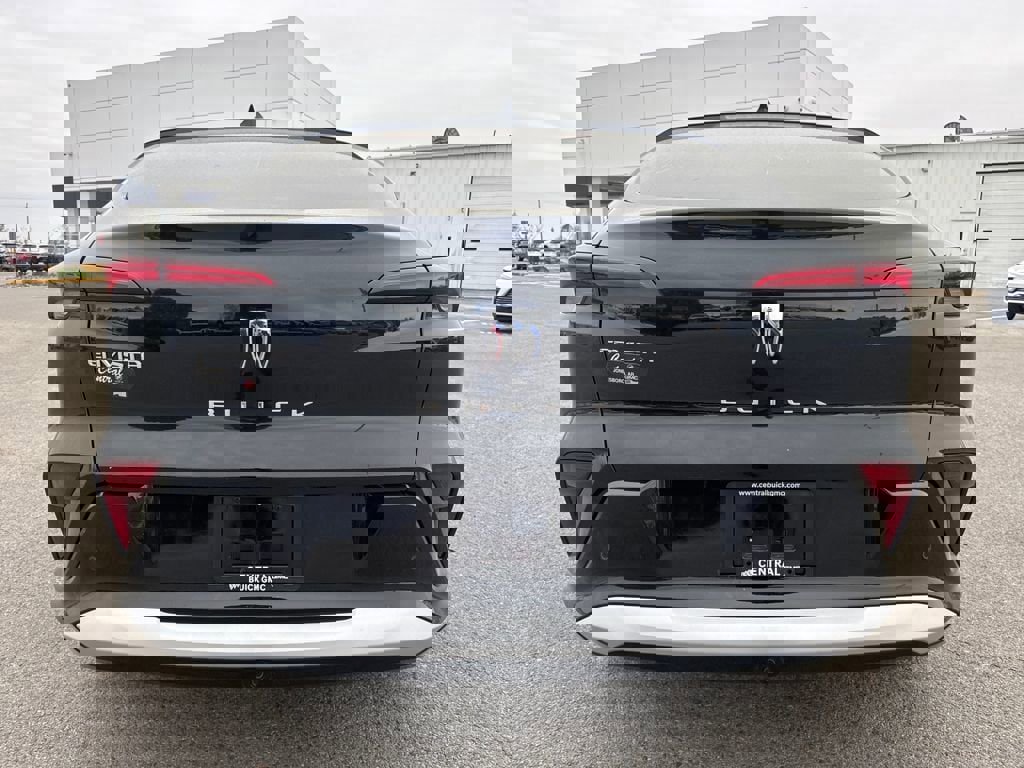 New 2026 Buick Envista Sport Touring image 5