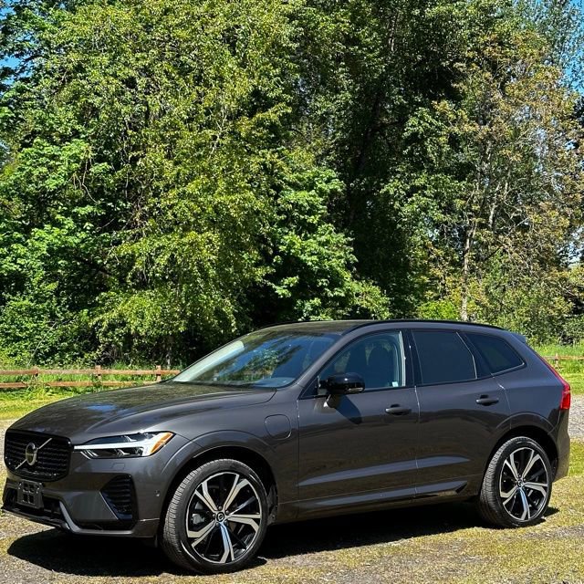 Used 2024 Volvo XC60 T8 Ultimate w/ Protection Package Premier AWD/4WD image 5
