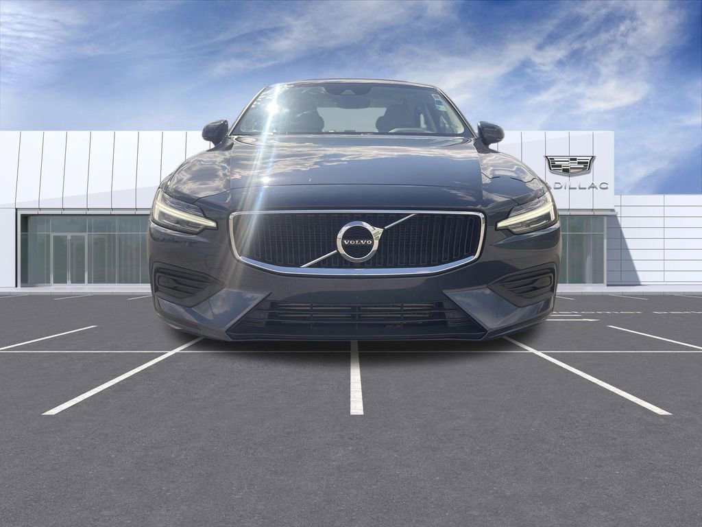 Used 2019 Volvo S60 T6 Momentum w/ Multimedia Package AWD/4WD image 3