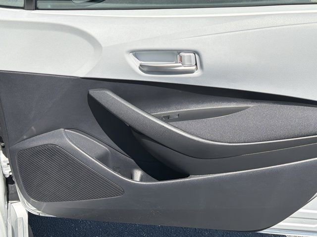 Used 2026 Toyota Corolla SE w/ SE Package FWD image 13