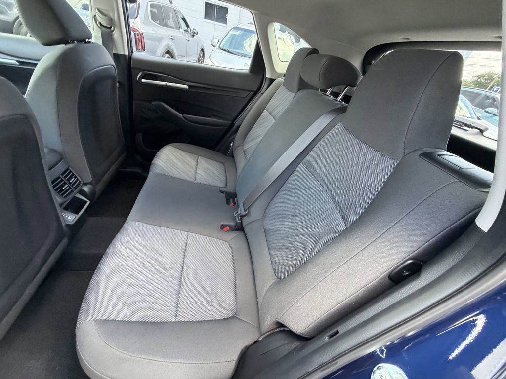 Certified 2025 Kia Seltos LX AWD/4WD image 17