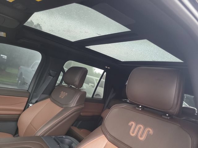 Used 2025 Ford Expedition King Ranch AWD/4WD image 25