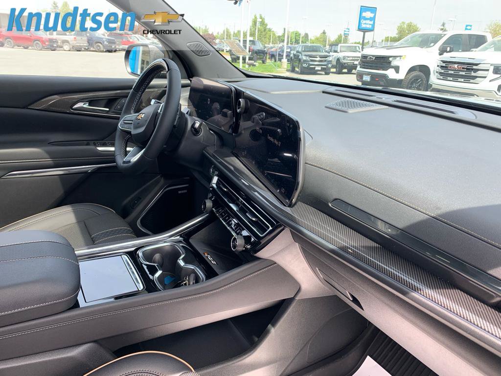 New 2026 Chevrolet Traverse High Country w/ LPO, Floor Liner Package AWD/4WD image 12