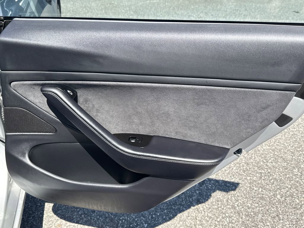 Used 2018 Tesla Model 3 image 14