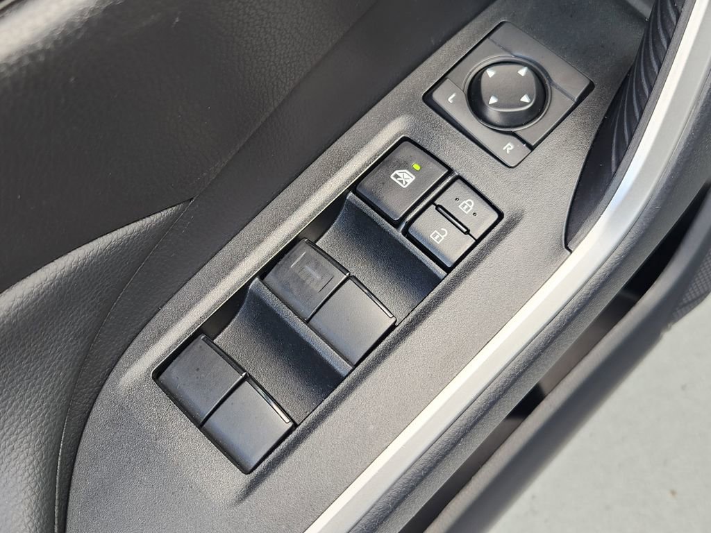 Used 2025 Toyota RAV4 LE image 23