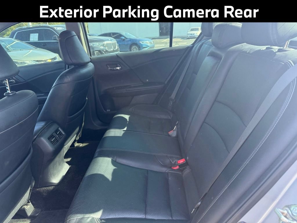Used 2016 Honda Accord Touring image 9