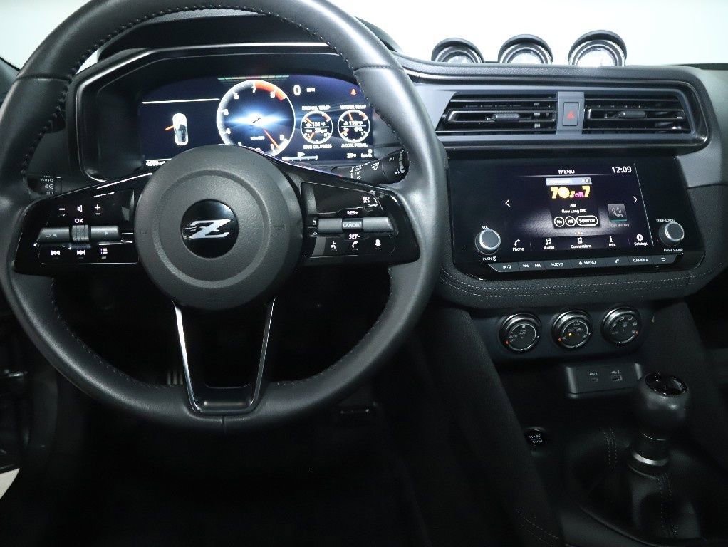 Used 2024 Nissan Z Sport w/ Floor Mat Package image 26