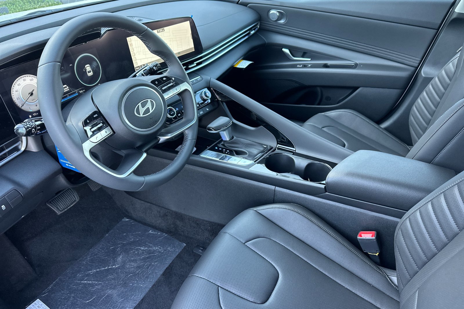 New 2026 Hyundai Elantra Limited FWD image 10