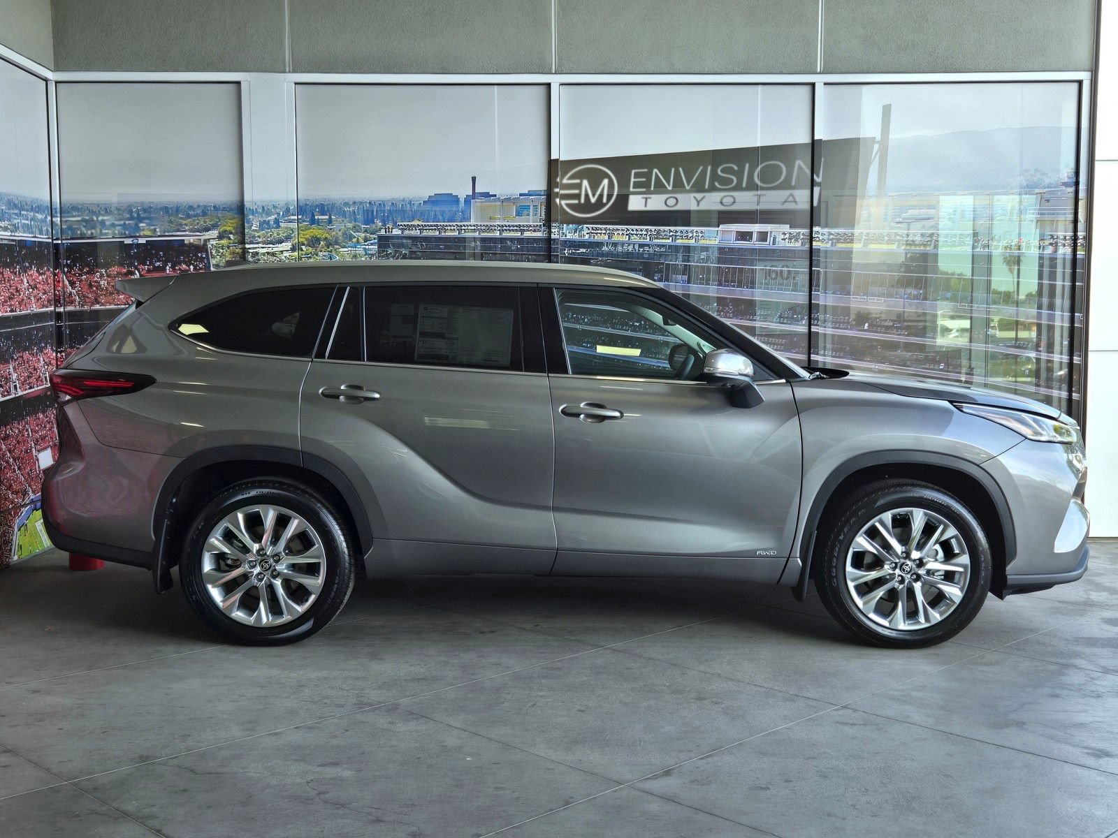 Certified 2026 Toyota Highlander Limited AWD/4WD image 4