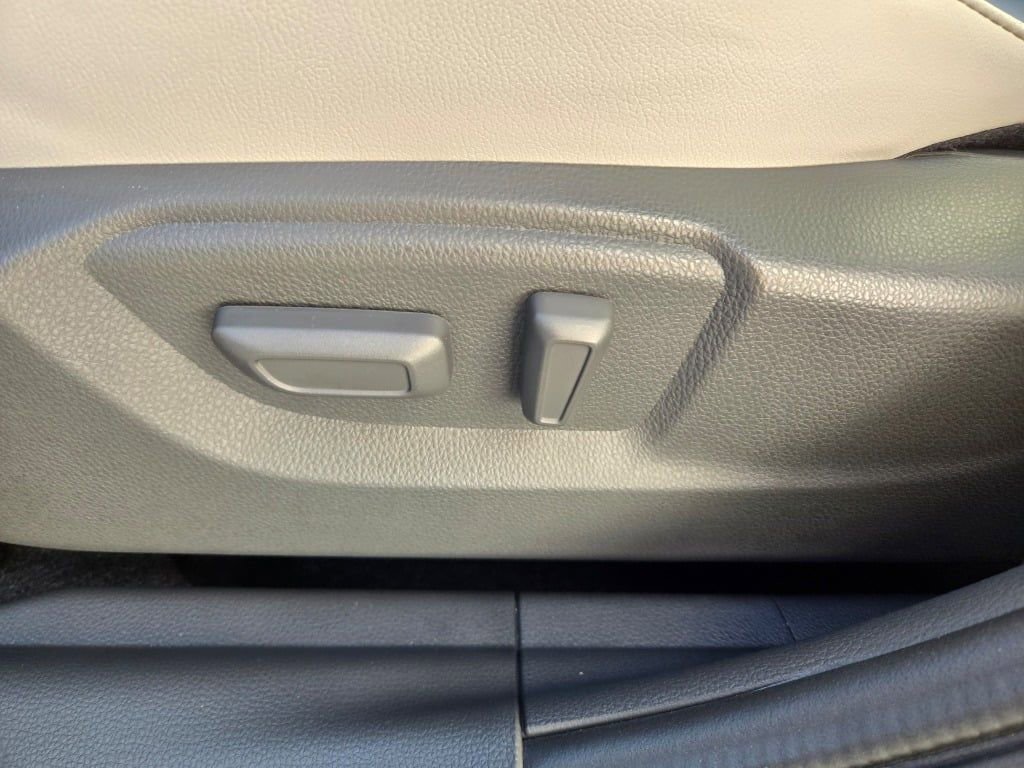 New 2026 Mitsubishi Eclipse Cross SEL image 17