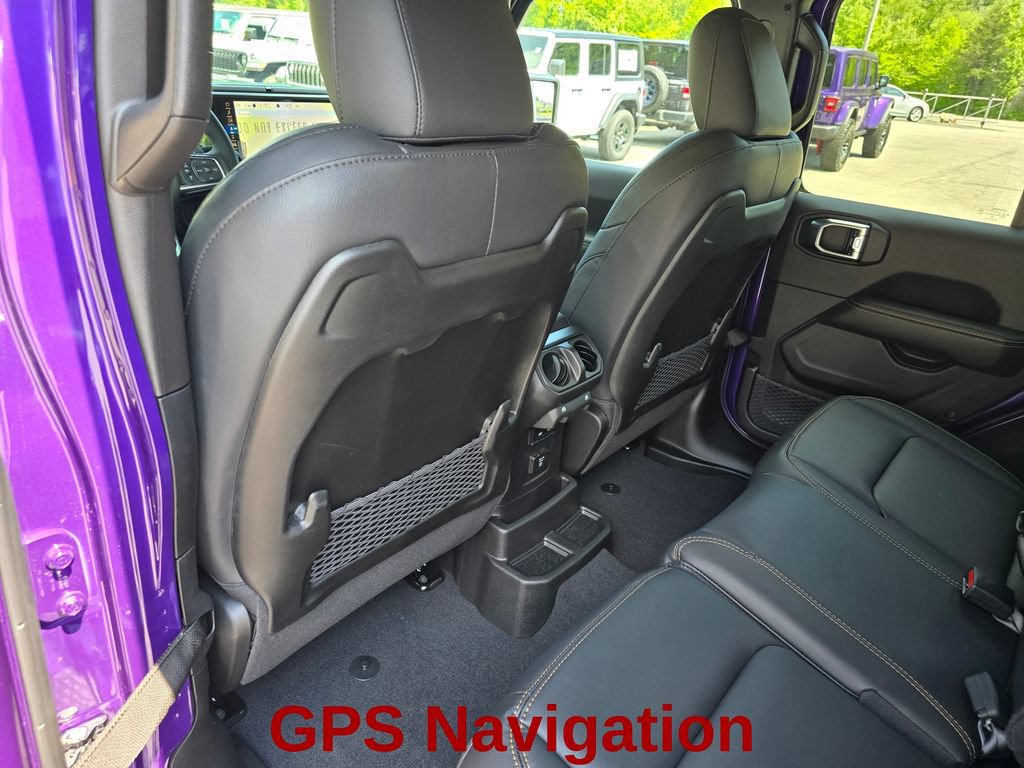 New 2026 Jeep Wrangler Unlimited Sahara w/ Whitecap Package AWD/4WD image 22