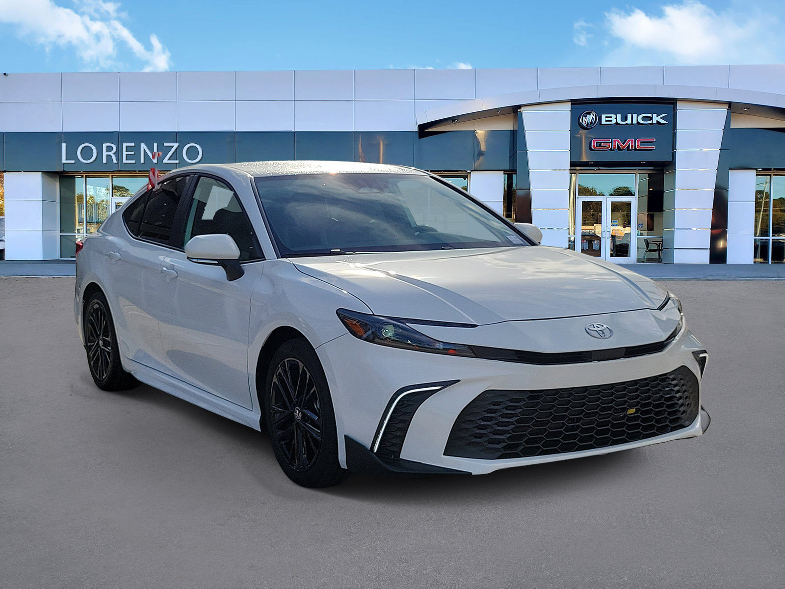 Used 2026 Toyota Camry SE FWD image 3