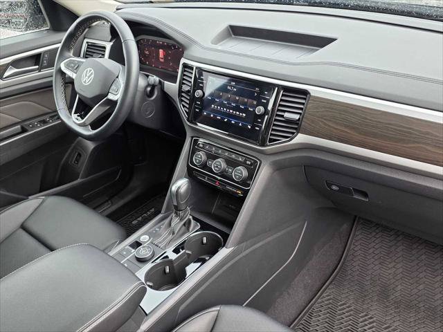 Used 2023 Volkswagen Atlas SE w/ Panoramic Sunroof Package AWD/4WD image 10
