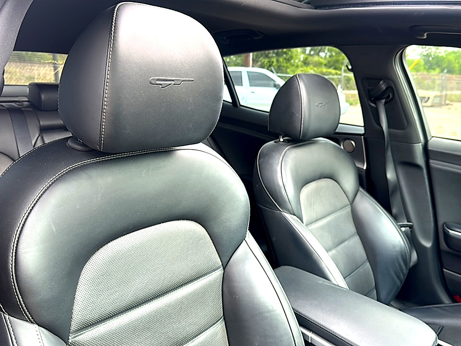 Used 2018 Kia Stinger GT2 image 25