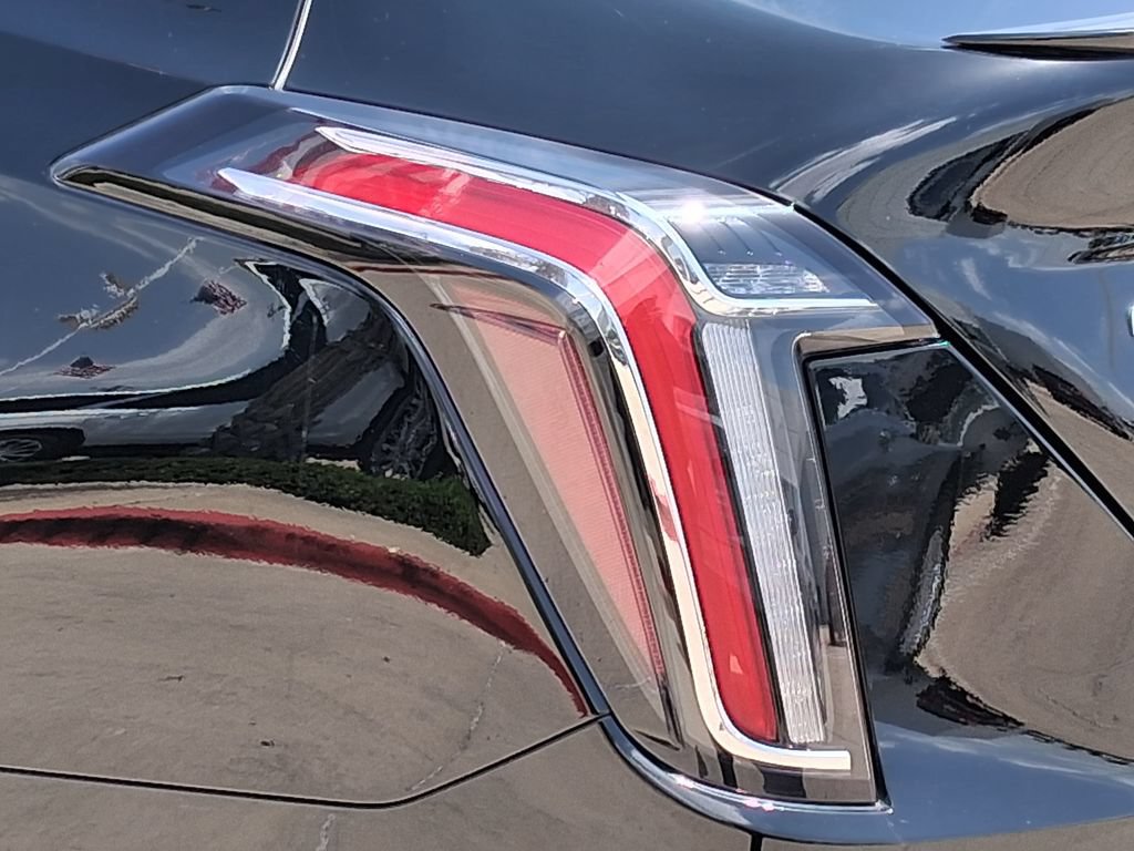 Used 2025 Cadillac CT4 Sport RWD image 8