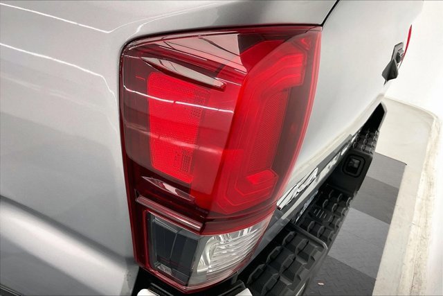 Used 2020 Toyota Tacoma SR5 image 30