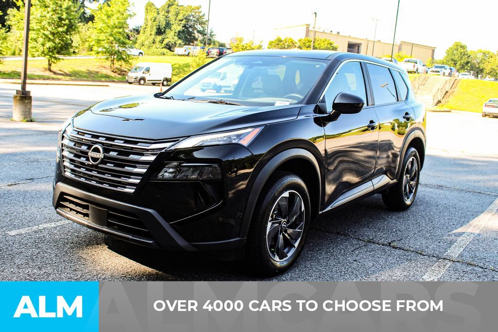 Used 2025 Nissan Rogue SV FWD image 3