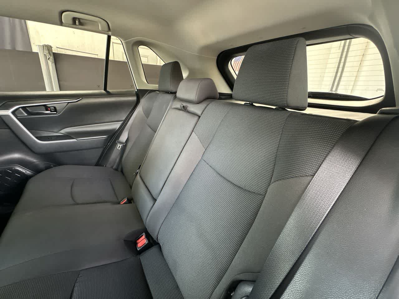 Used 2025 Toyota RAV4 LE AWD/4WD image 22