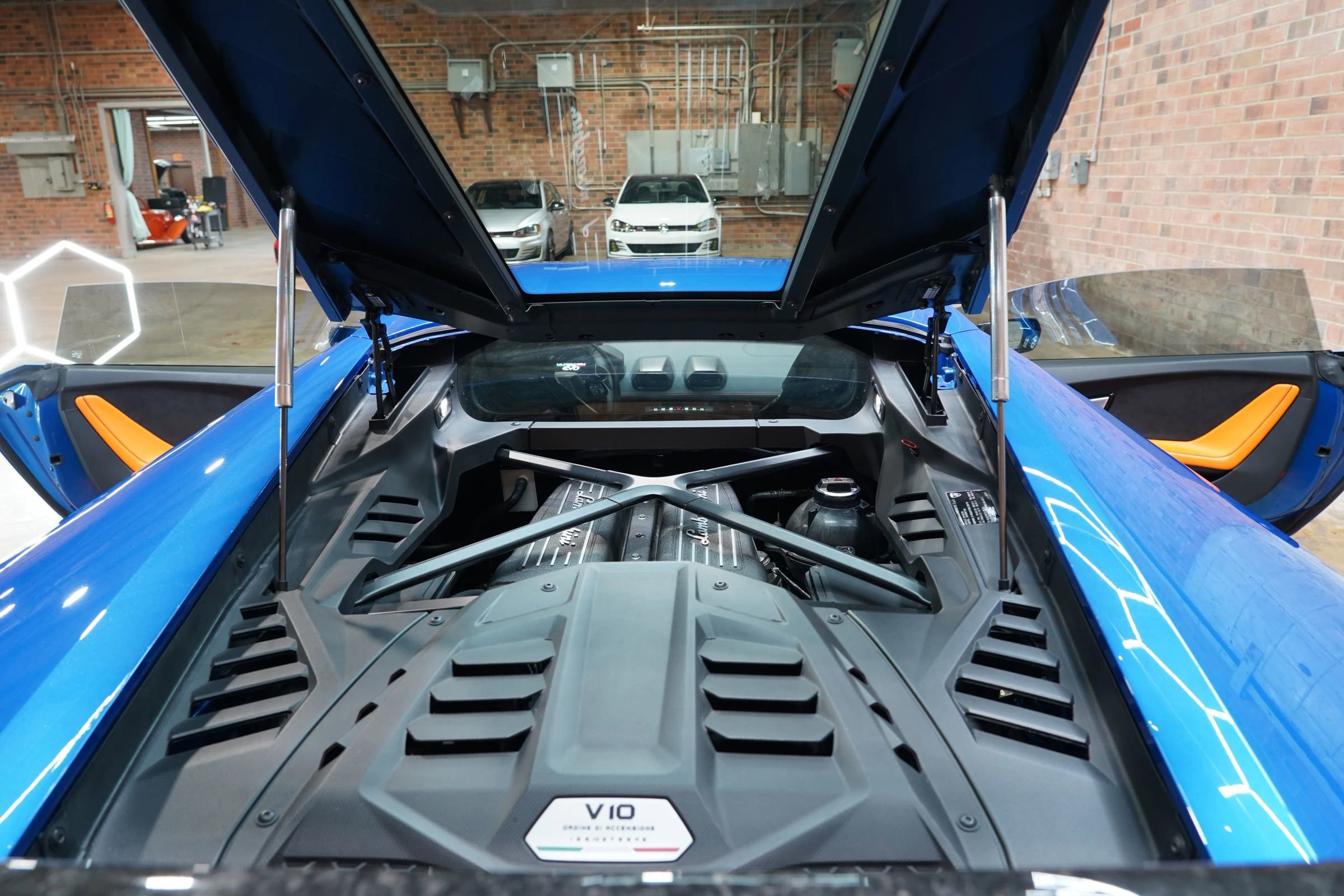 Used 2020 Lamborghini Huracan EVO image 36