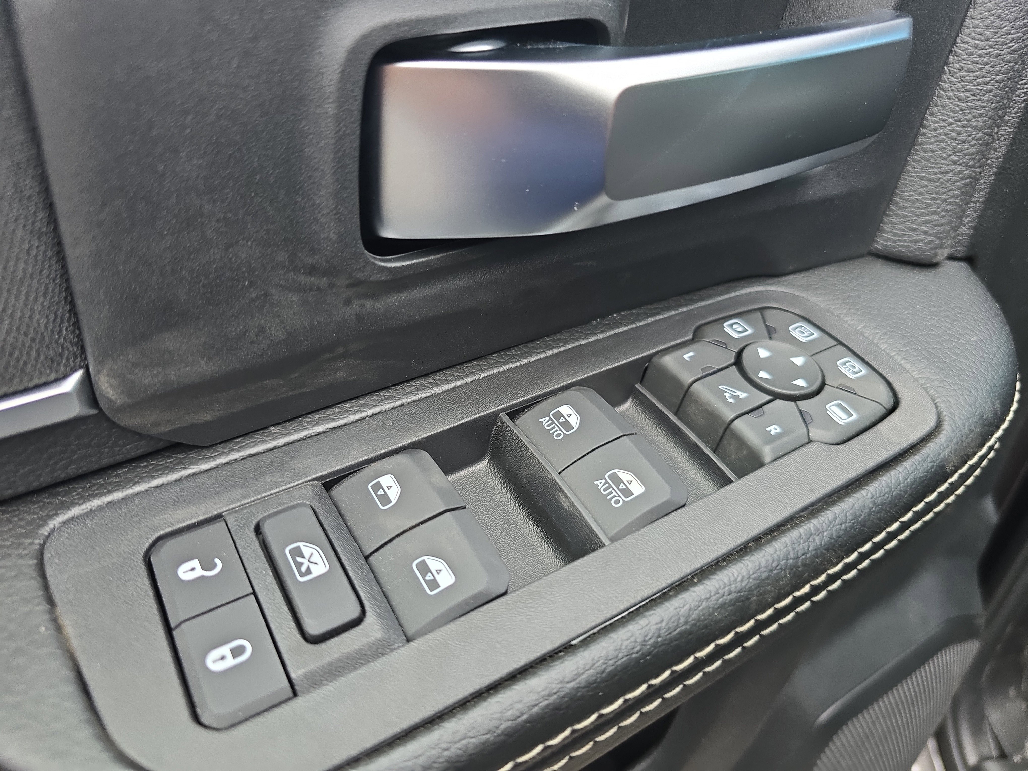 New 2026 RAM 3500 Big Horn AWD/4WD image 19