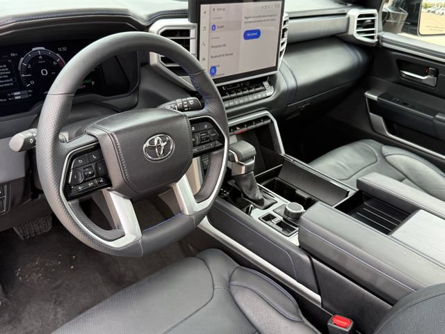 Used 2025 Toyota Sequoia Platinum AWD/4WD image 11