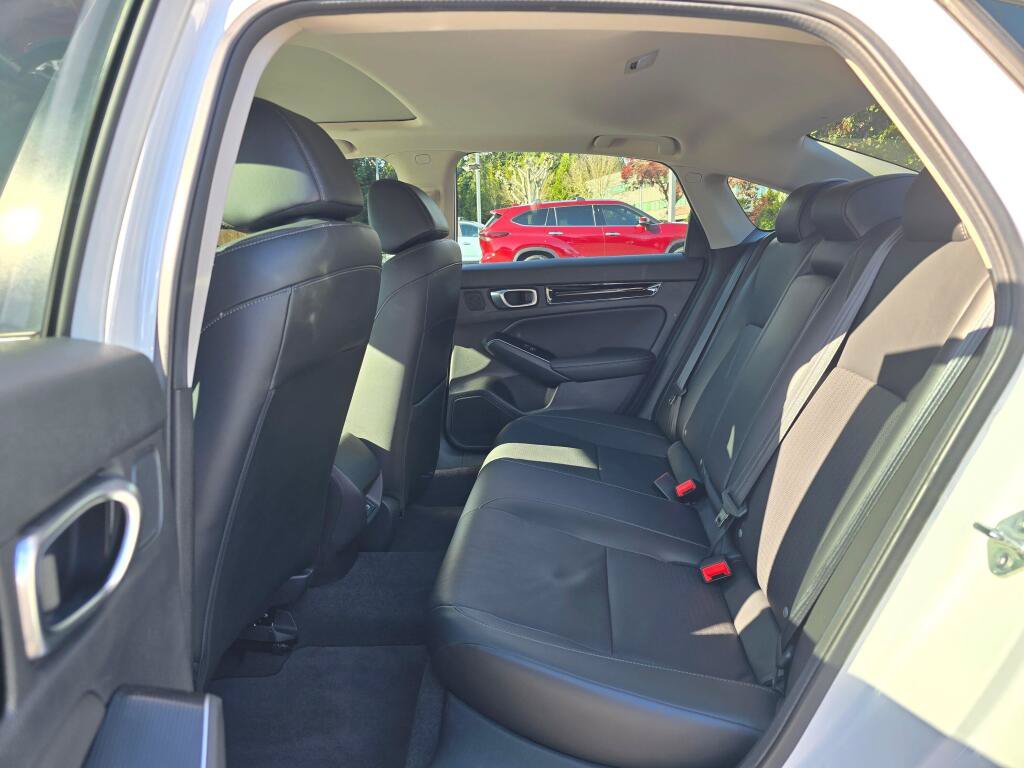 Certified 2024 Honda Civic Touring image 4