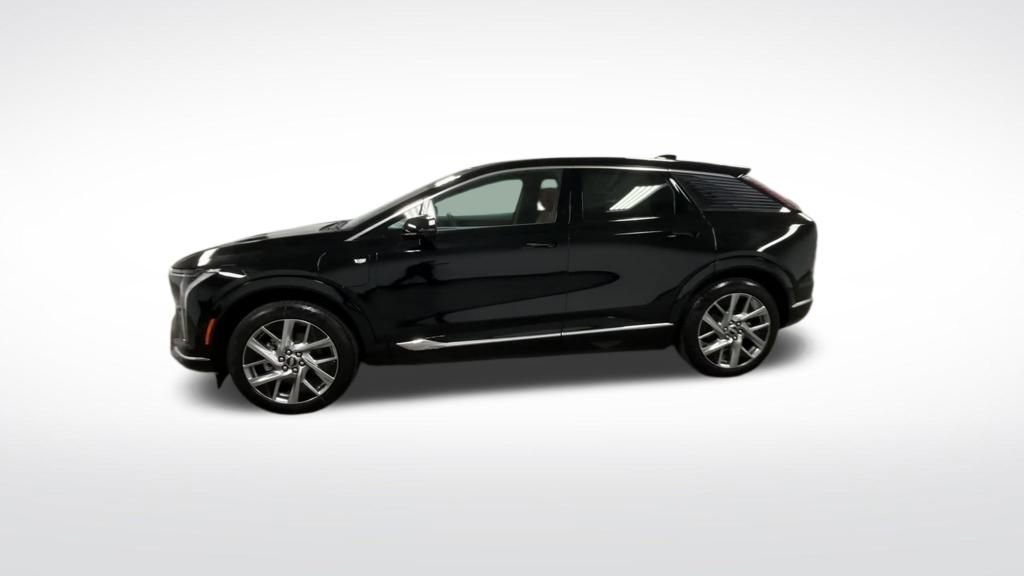 New 2026 Cadillac Optiq Luxury 2 w/ LPO, Floor Liner Package image 46