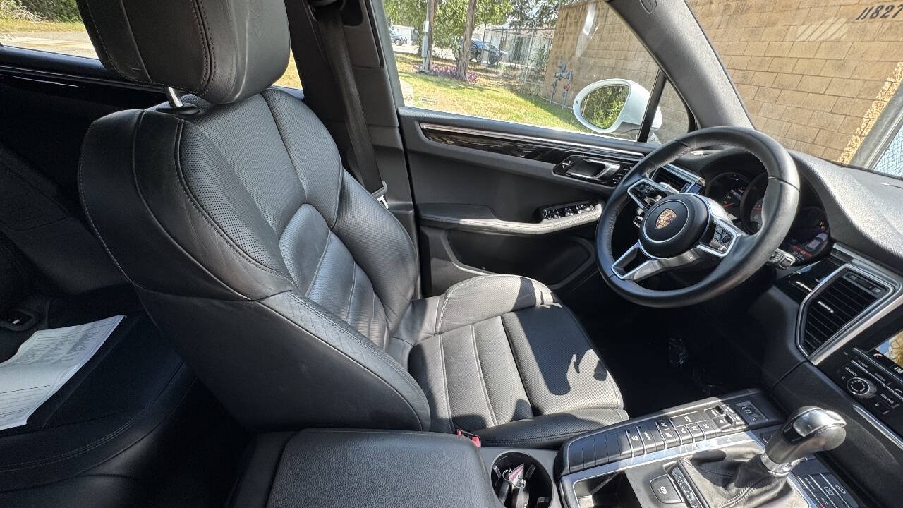 Used 2015 Porsche Macan S AWD/4WD image 31