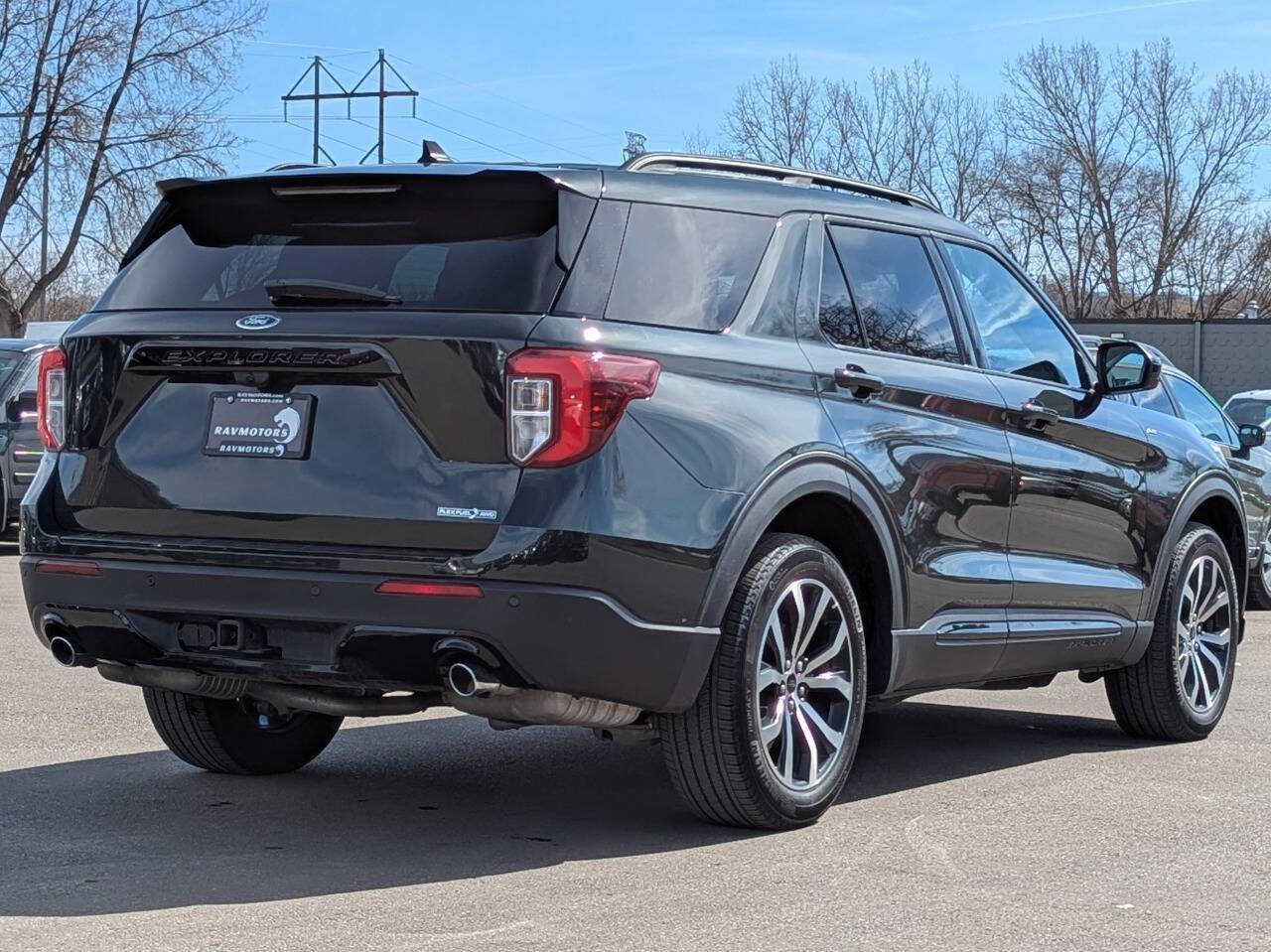 Used 2023 Ford Explorer ST-Line w/ Class IV Trailer Tow Package AWD/4WD image 11