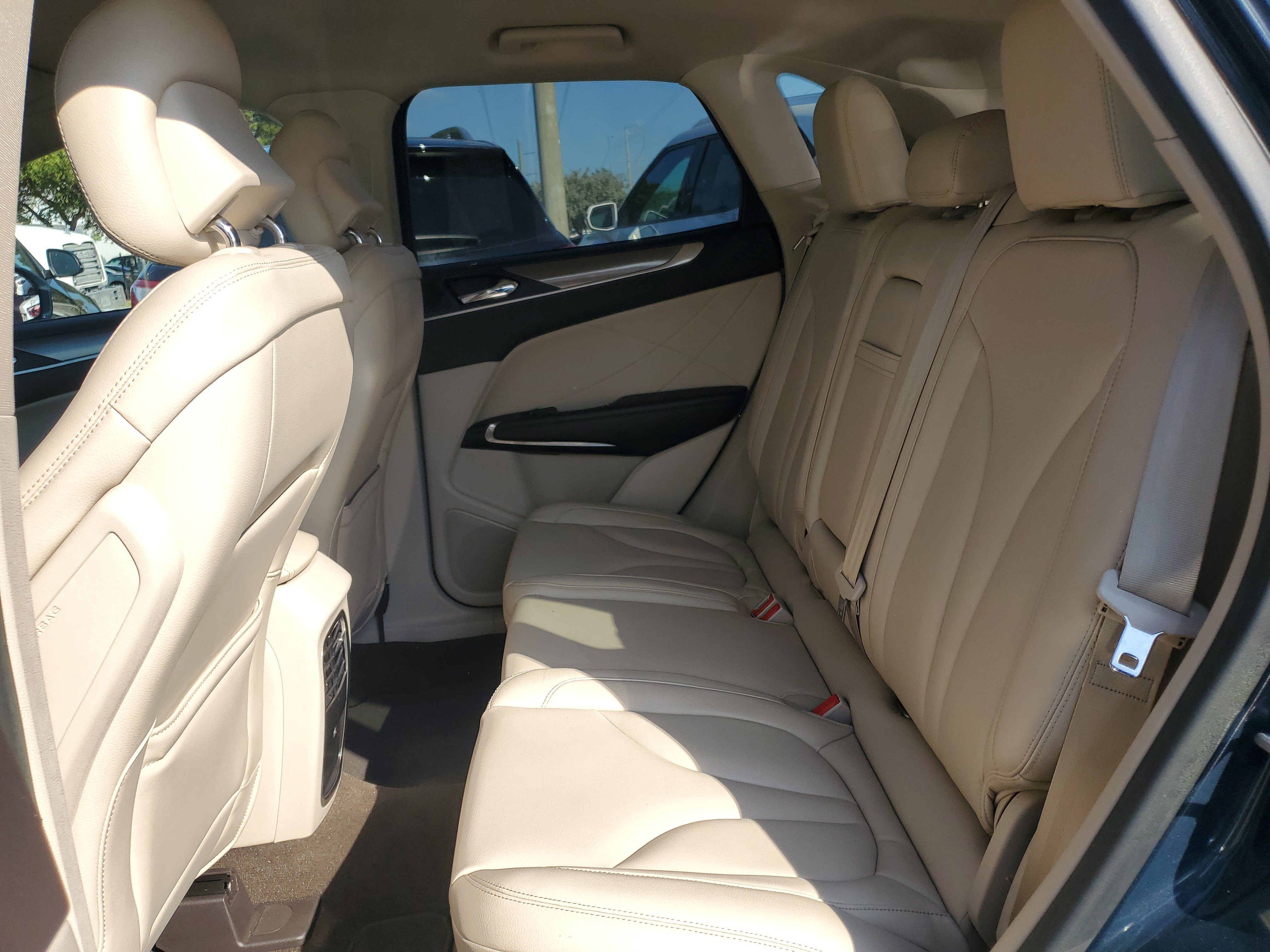 Used 2019 Lincoln MKC Premiere image 7