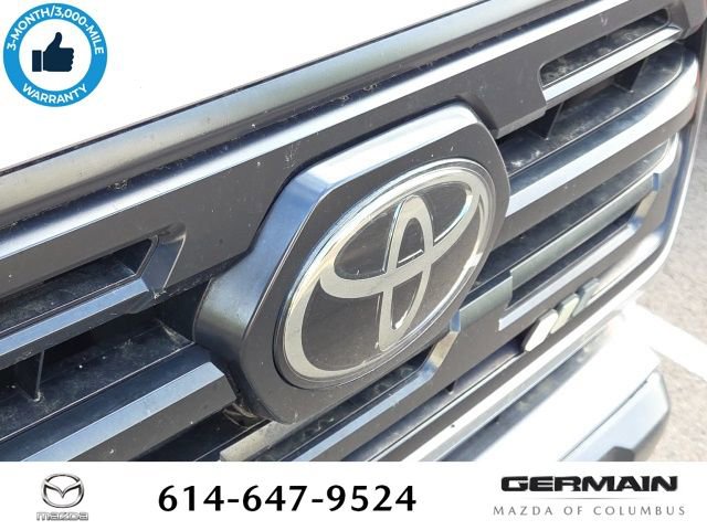 Used 2018 Toyota Tacoma SR w/ SR Convenience Package AWD/4WD image 11