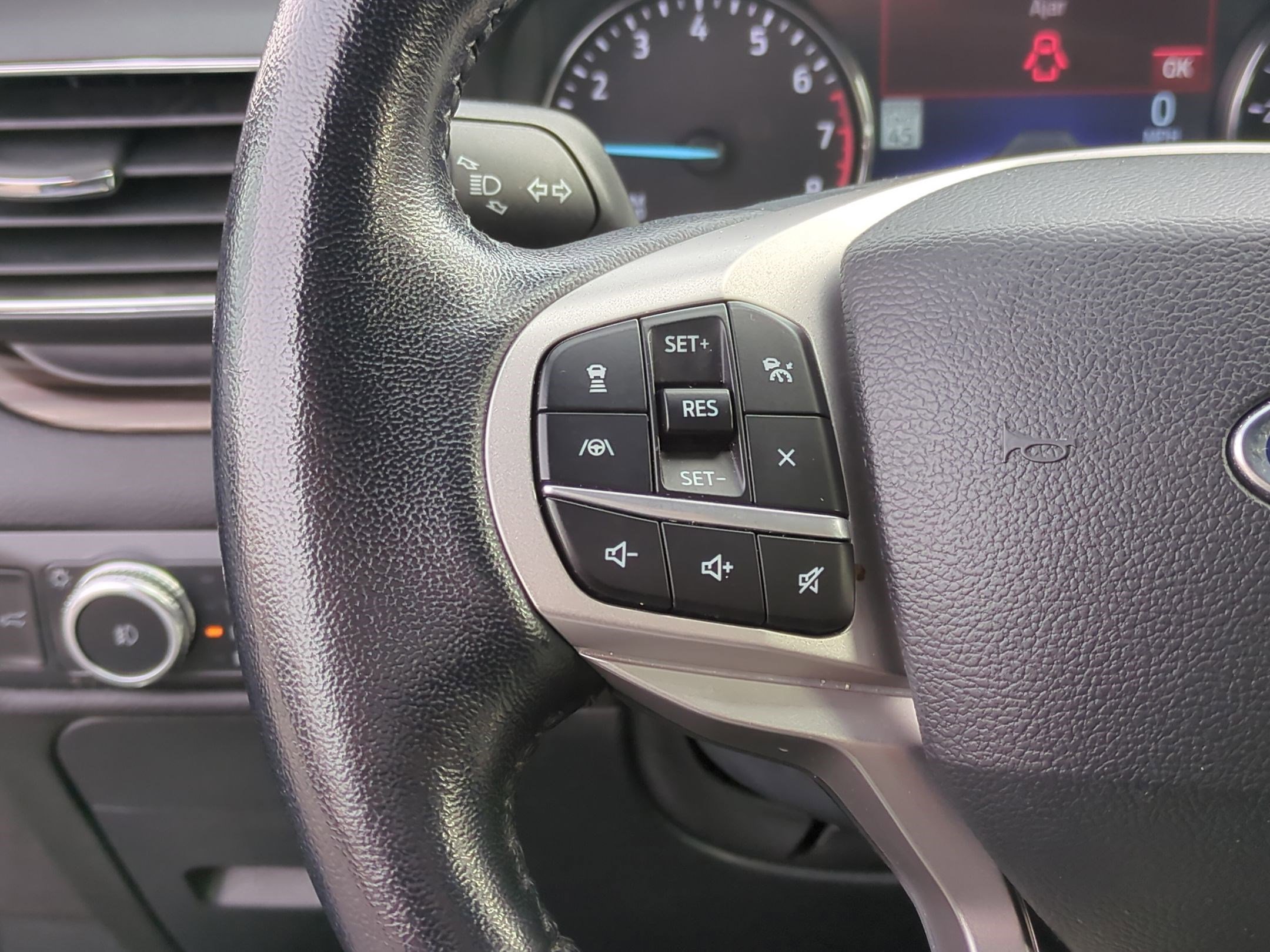 Used 2022 Ford Explorer Limited w/ Equipment Group 301A image 18