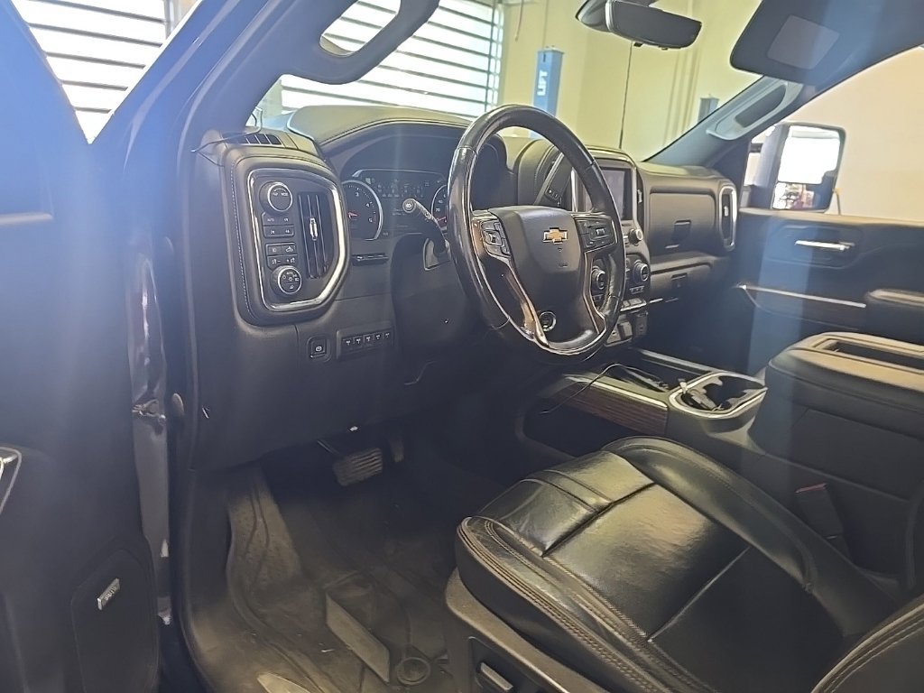 Used 2021 Chevrolet Silverado 3500 High Country w/ Snow Plow Prep/Camper Package AWD/4WD image 7