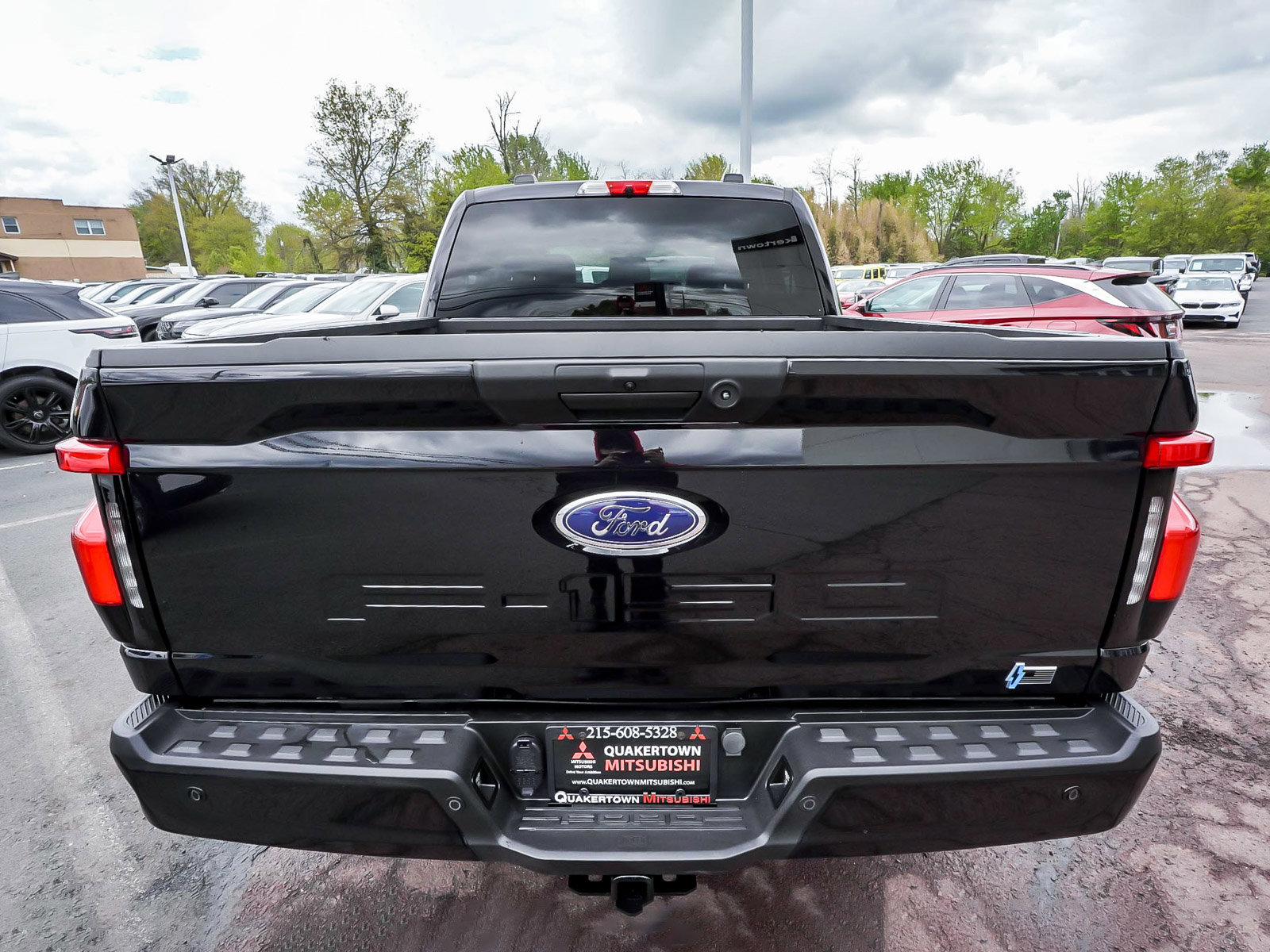 Used 2023 Ford F150 Lightning XLT AWD/4WD image 5