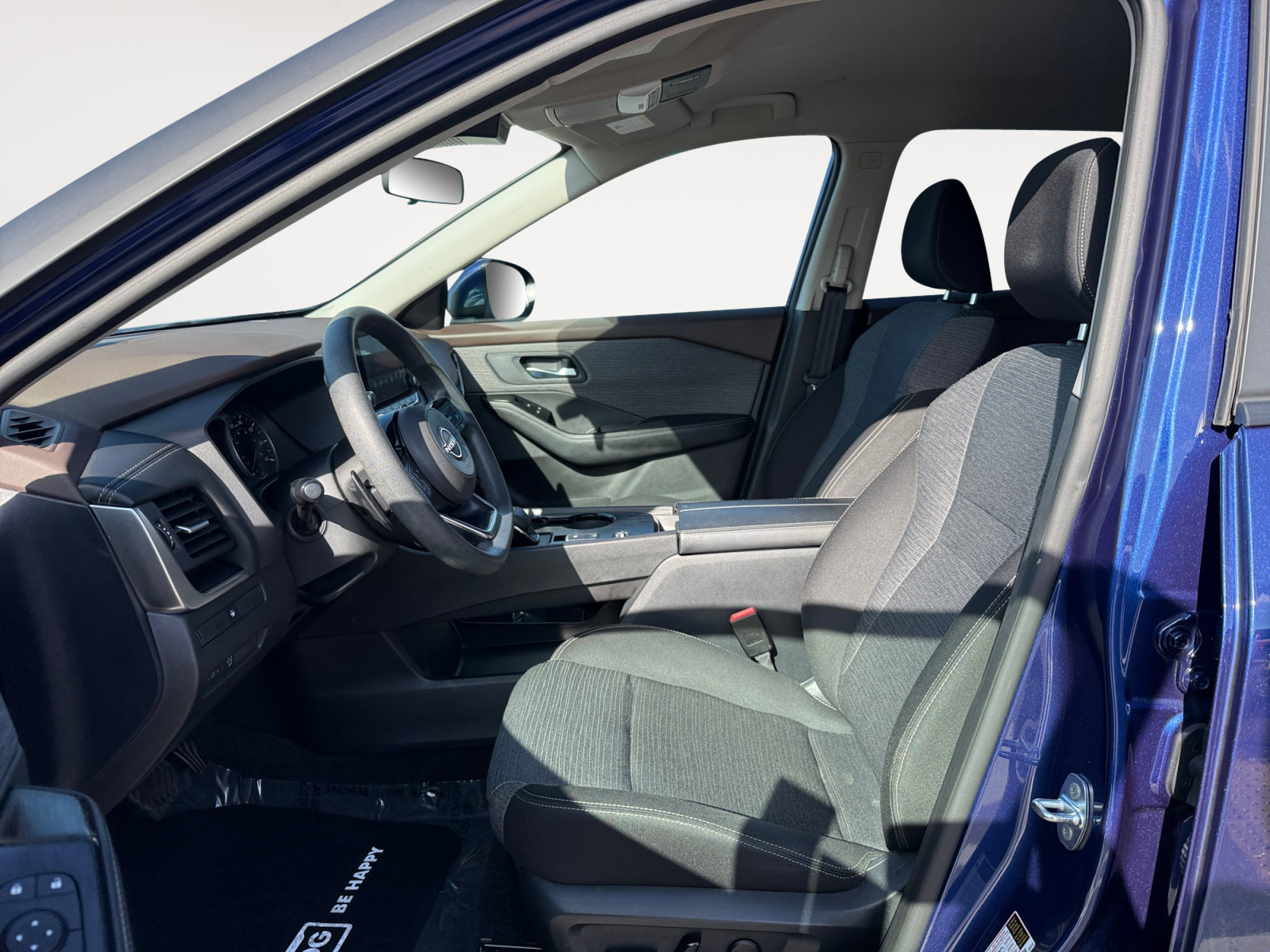 Used 2023 Nissan Rogue SV FWD image 10