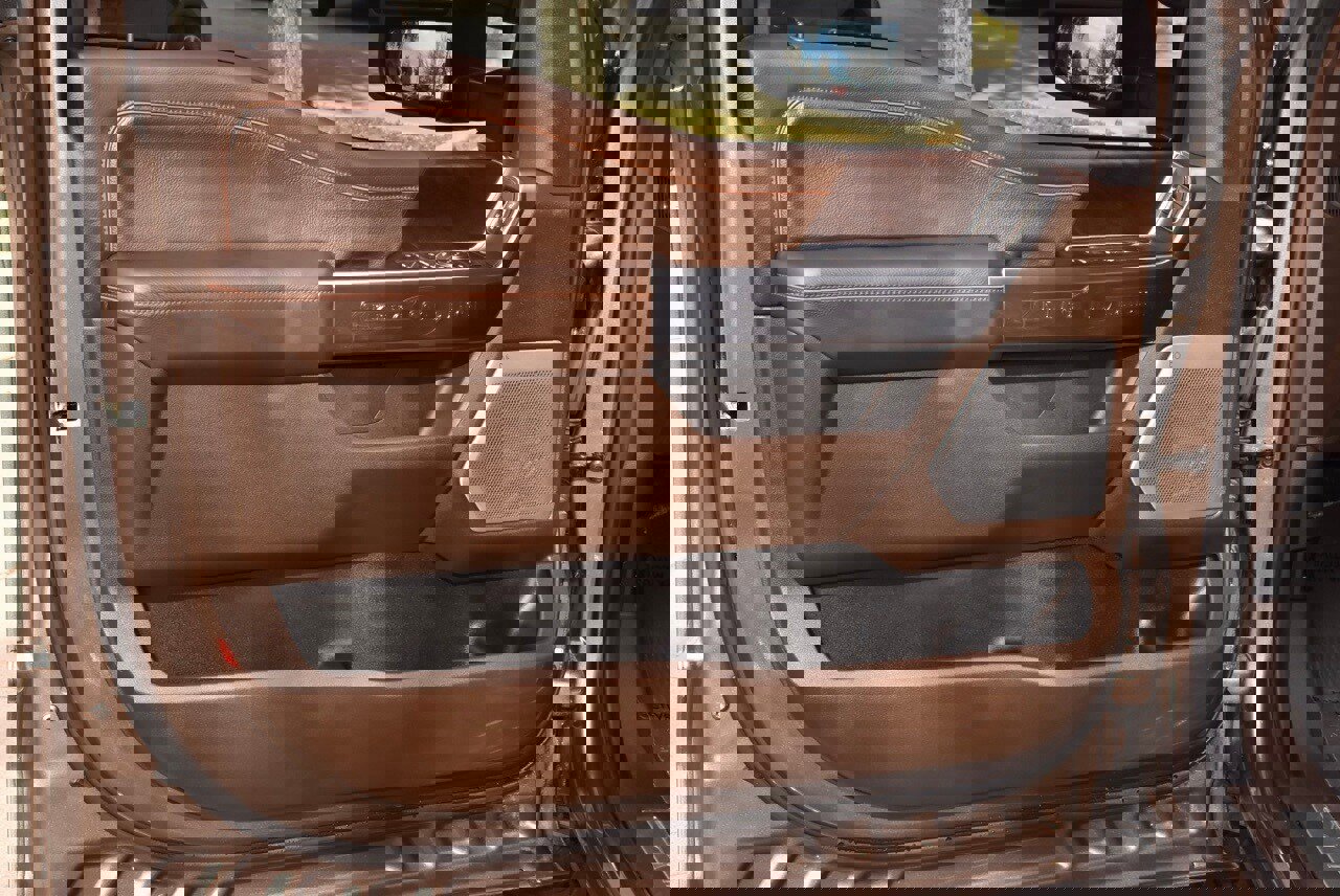 Used 2023 Ford F250 King Ranch w/ Chrome Package image 36