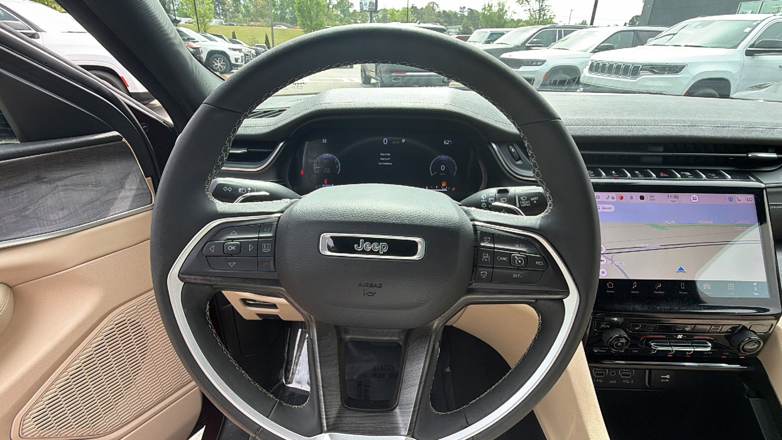 Used 2024 Jeep Grand Cherokee L Limited w/ Black Appearance Package image 27
