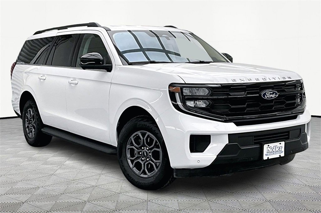Used 2025 Ford Expedition Max Active image 12