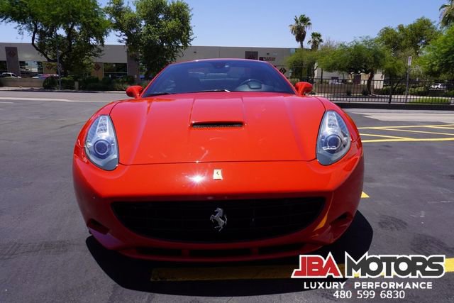 Used 2014 Ferrari California RWD image 35