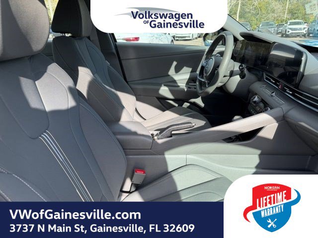Used 2024 Hyundai Elantra SEL image 8