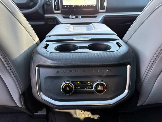 Used 2025 Ford Expedition Active AWD/4WD image 13