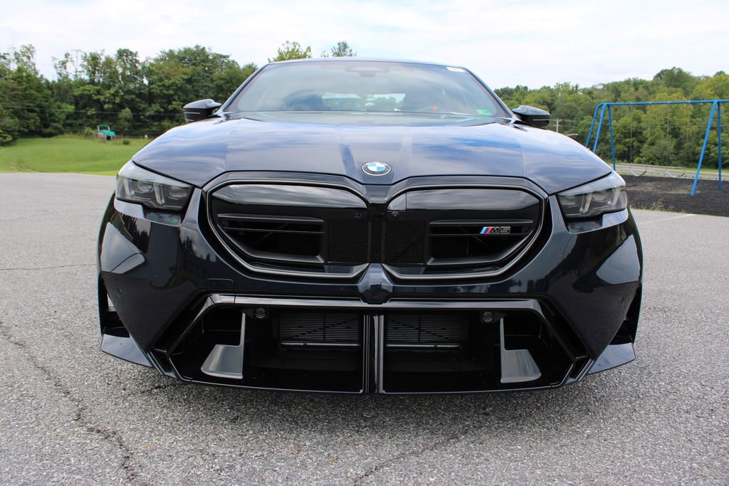 New 2026 BMW M5 image 3