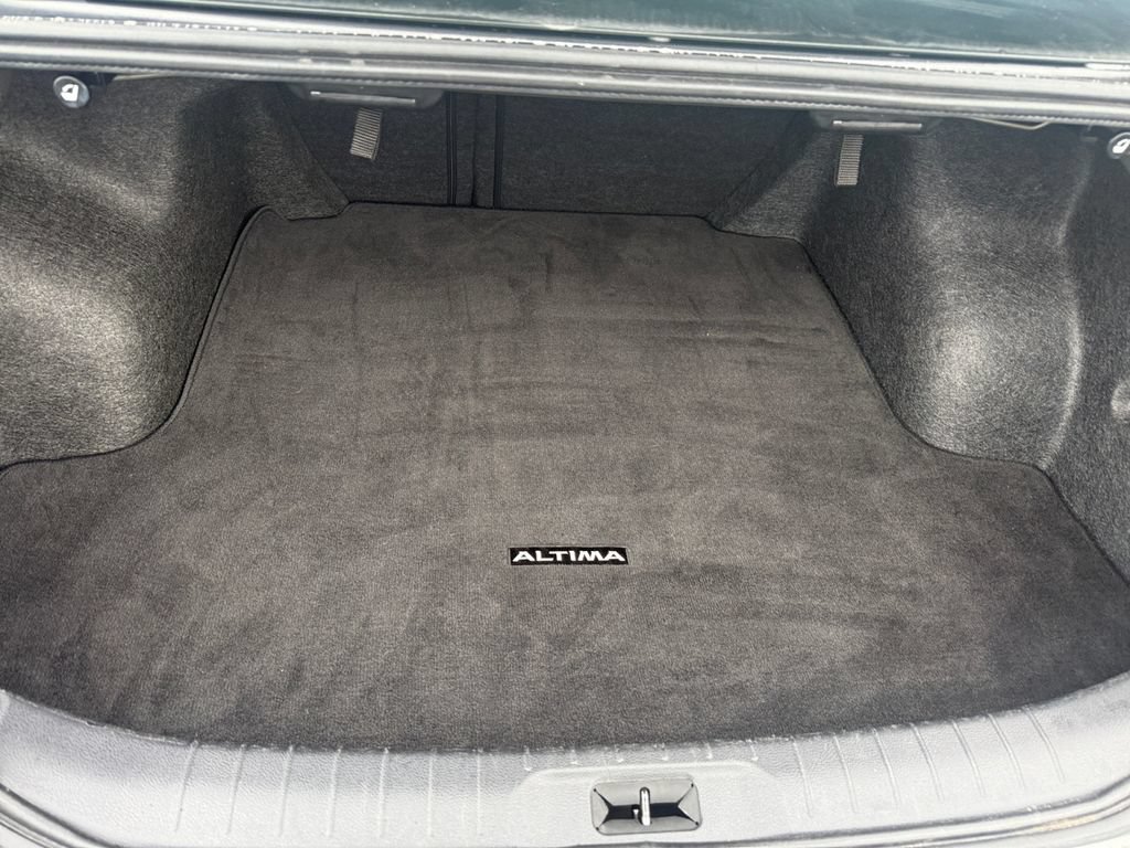 Used 2025 Nissan Altima 2.5 SV FWD image 23